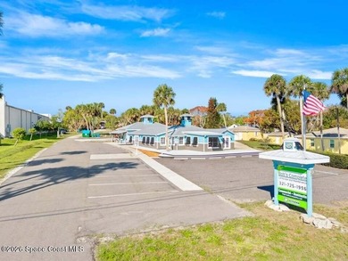 Fully renovated 4,357 SF mixed-use commercial property on 0.61 - photo 4