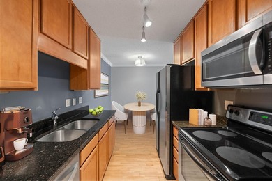 Nestled next to Market Plaza and steps from Bde Maka Ska, 1BR - photo 6