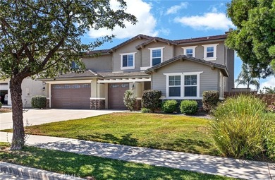 Welcome to this stunning turnkey home in the highly sought-after - photo 2