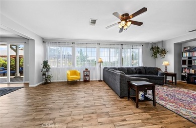 Welcome to this stunning turnkey home in the highly sought-after - photo 6
