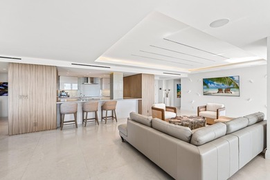 One of the tallest penthouses in the area, located in a - photo 9