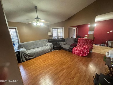 Gorgeous home! In walking distance to the Newport Dog Park - photo 10