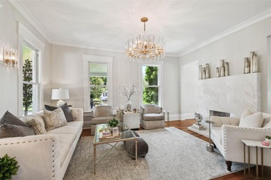 This beautifully restored Hyde Park home blends vintage charm - photo 11