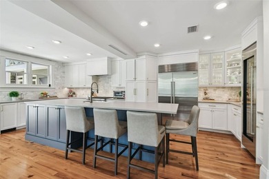 This beautifully restored Hyde Park home blends vintage charm - photo 17