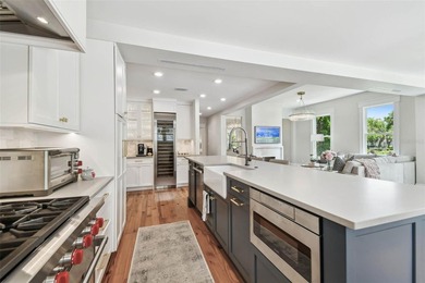 This beautifully restored Hyde Park home blends vintage charm - photo 21