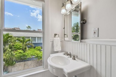 This beautifully restored Hyde Park home blends vintage charm - photo 26