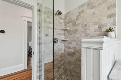 This beautifully restored Hyde Park home blends vintage charm - photo 27