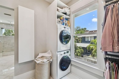 This beautifully restored Hyde Park home blends vintage charm - photo 34
