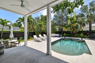 This beautifully restored Hyde Park home blends vintage charm - photo 48