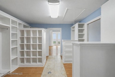 Experience an extraordinary level of privacy, luxury, and - photo 19