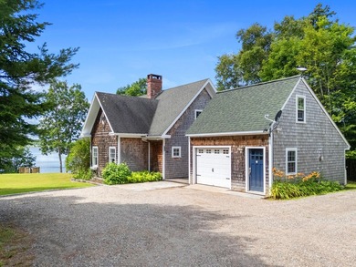Experience the pleasure of owning your private waterfront home - photo 1