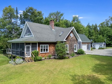Experience the pleasure of owning your private waterfront home - photo 5