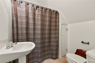 Welcome to 1821 Point Clear Road, a Lake Tuscaloosa retreat - photo 36