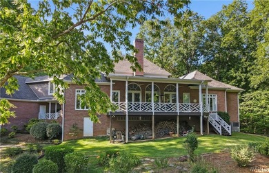 Welcome to 1821 Point Clear Road, a Lake Tuscaloosa retreat - photo 41