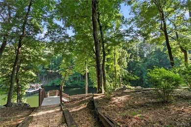 Welcome to 1821 Point Clear Road, a Lake Tuscaloosa retreat - photo 44