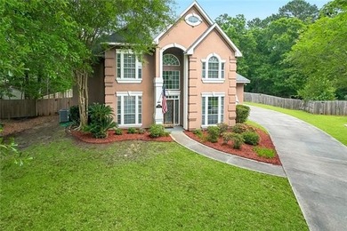 Beautifully maintained home featuring rich hardwood flooring - photo 2