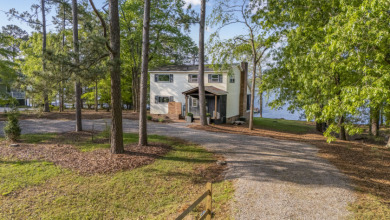 Serene Lakefront Living on the Camden Side of Lake Wateree - Lake Home For Sale in Camden, South Carolina