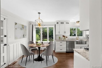 615 Lakepointe presents an exceptional 3-bedroom, 2.1-bath - photo 11
