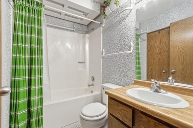 This unit is a handy person special, an opportunity to build - photo 12