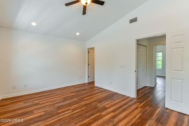Newly renovated! Double porches in the Lowcountry fashion invite - photo 14