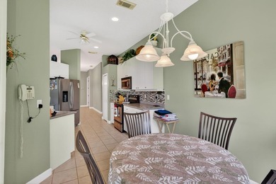 Well maintained 2002 Hanover Home located in the highly - photo 14