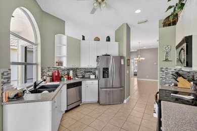 Well maintained 2002 Hanover Home located in the highly - photo 15
