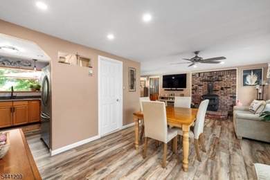 Once in a lifetime opportunity to own one of the largest - photo 16