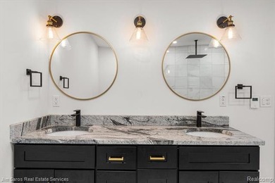615 Lakepointe presents an exceptional 3-bedroom, 2.1-bath - photo 20
