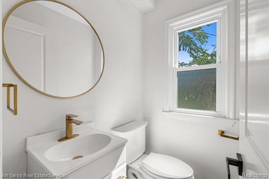 615 Lakepointe presents an exceptional 3-bedroom, 2.1-bath - photo 22