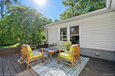 615 Lakepointe presents an exceptional 3-bedroom, 2.1-bath - photo 32