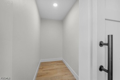 COMPLETLEY REMODELED INSIDE & OUT CREAM PUFF POOL HOME!! - photo 34