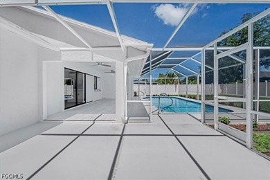 COMPLETLEY REMODELED INSIDE & OUT CREAM PUFF POOL HOME!! - photo 45