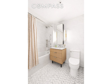 Welcome to this beautifully designed, sun-filled studio at 181 - photo 4