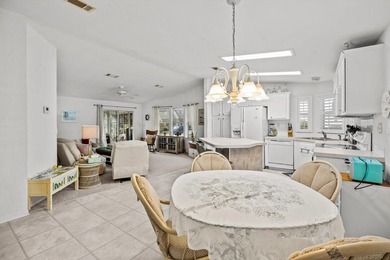 Say hello to seasonal or full time living in this furnished 2 - photo 5