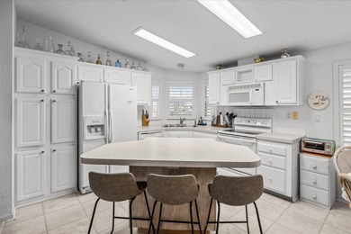 Say hello to seasonal or full time living in this furnished 2 - photo 7
