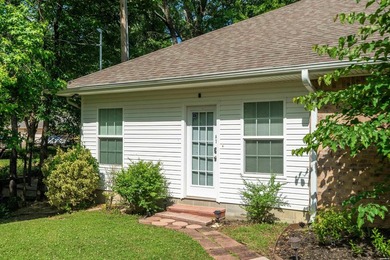 Located on Lake Hamilton, this versatile waterfront property - photo 22
