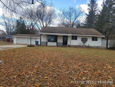 Muskegon River Home For Sale in Evart Michigan