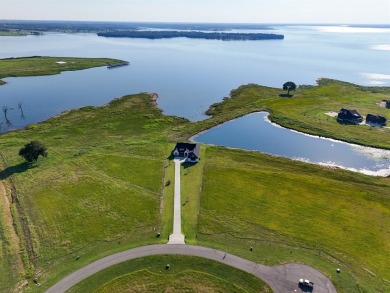 Lake Home For Sale in Honey Grove, Texas