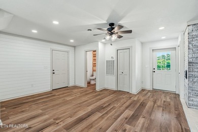 Have you been looking for the modern farmhouse or barndominium - photo 19