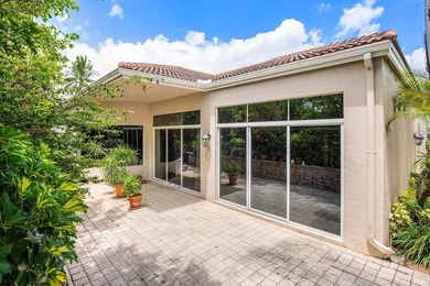 Beautiful 3 BD, 2.5 BA residence situated on a quiet street in - photo 19