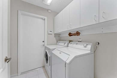 Beautiful, spacious 4-bedroom, 3-bath with a 2-car garage home - photo 20