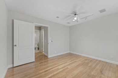 Beautiful, spacious 4-bedroom, 3-bath with a 2-car garage home - photo 23