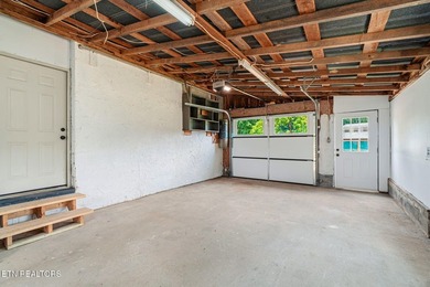 Have you been looking for the modern farmhouse or barndominium - photo 33