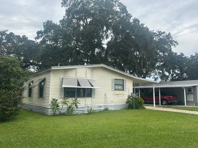 (private lake, pond, creek) Home For Sale in Wildwood Florida
