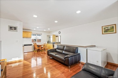 Envision residing in this exquisite south-facing living room - photo 19