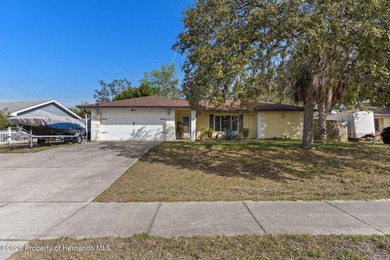 Hunters Lake  Home Sale Pending in Spring Hill Florida