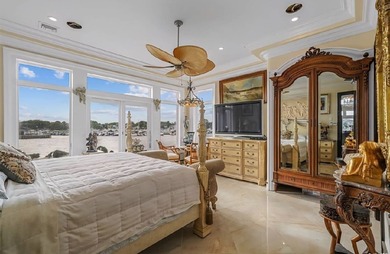 Discover the epitome of waterfront luxury at this exquisite - photo 11