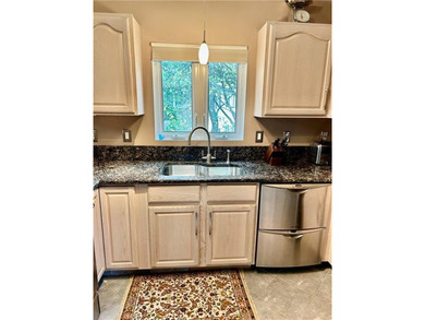 Warwick-Debut! Small and private 10-unit complex tucked away but - photo 14