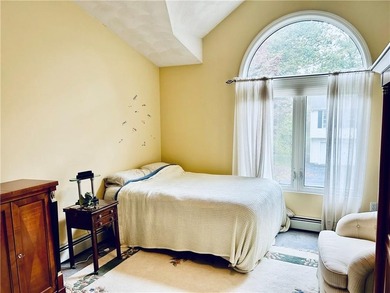 Warwick-Debut! Small and private 10-unit complex tucked away but - photo 22