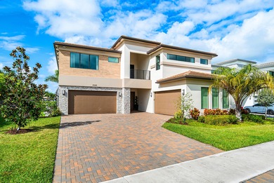 (private lake, pond, coastal) Home For Sale in Boca Raton Florida